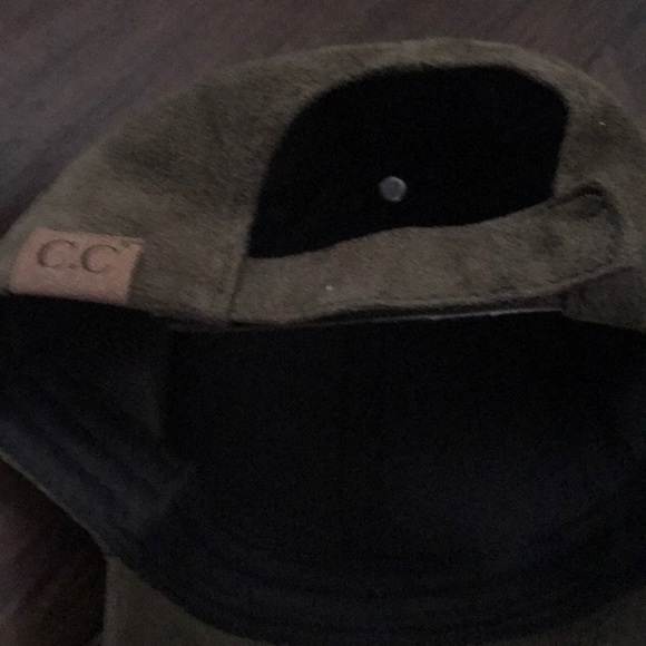 Suede hat - Picture 2 of 3